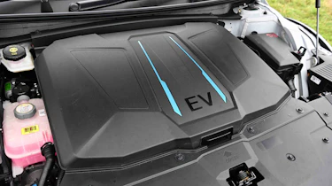 Hyundai Ioniq 5 - bonnet storage, closed