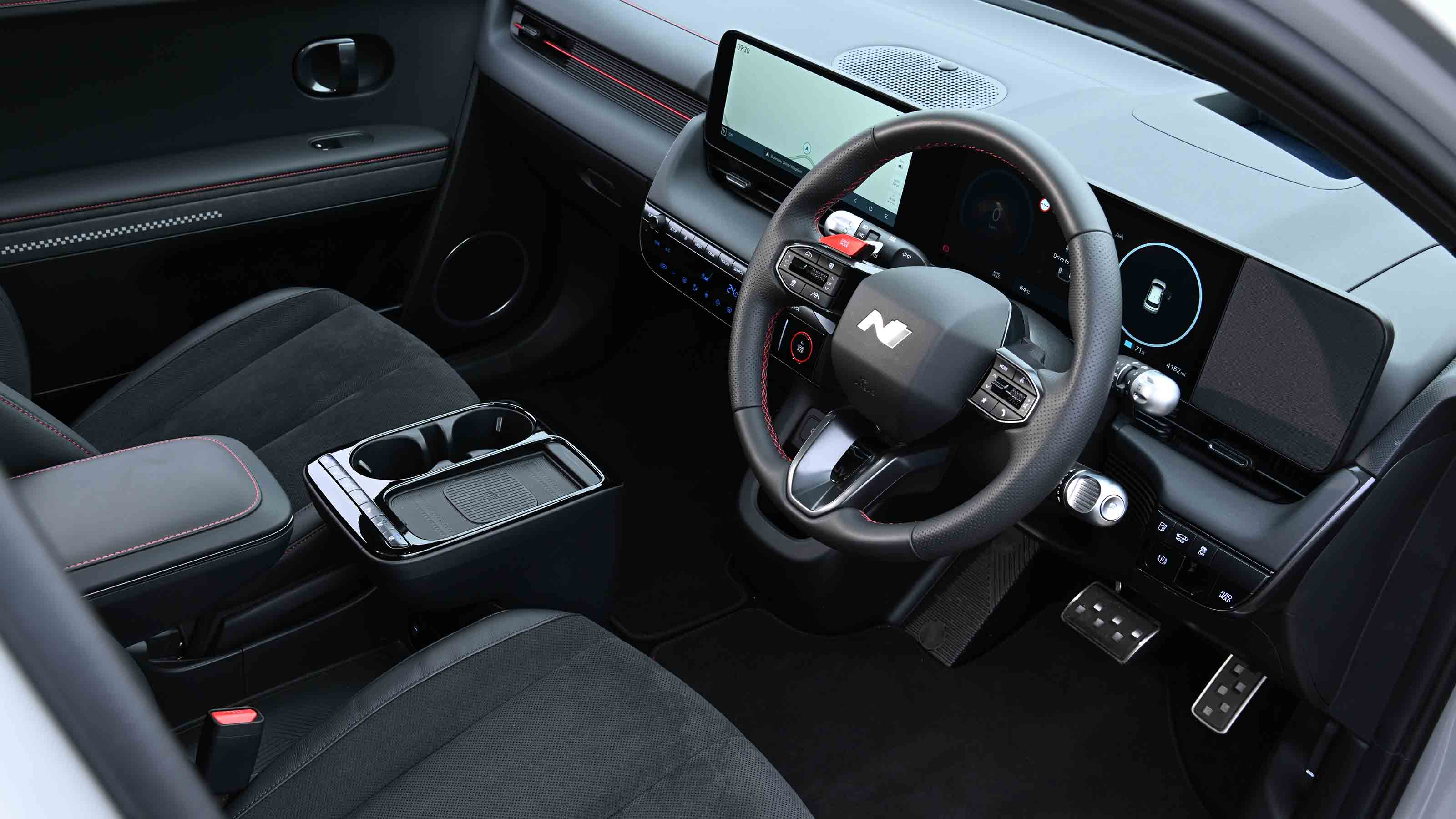 Hyundai Ioniq 5 - dashboard