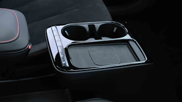 Hyundai Ioniq 5 - wireless phone charging pad