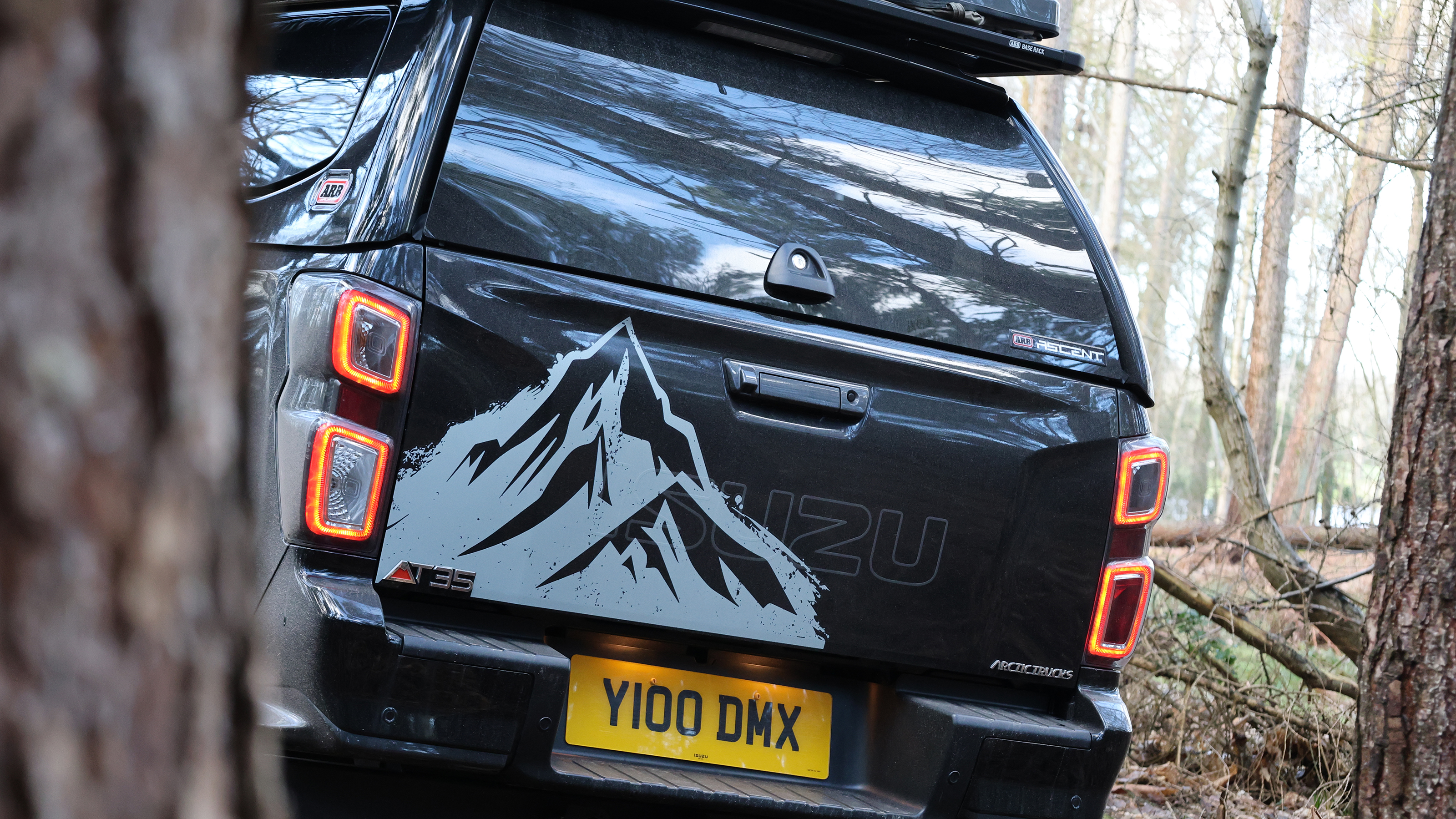 Isuzu D-Max Basecamp - rear 