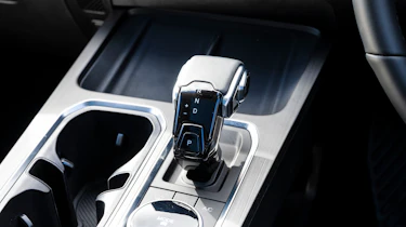 Jaecoo 7 and Skoda Kamiq - Jaecoo 7 geat selector