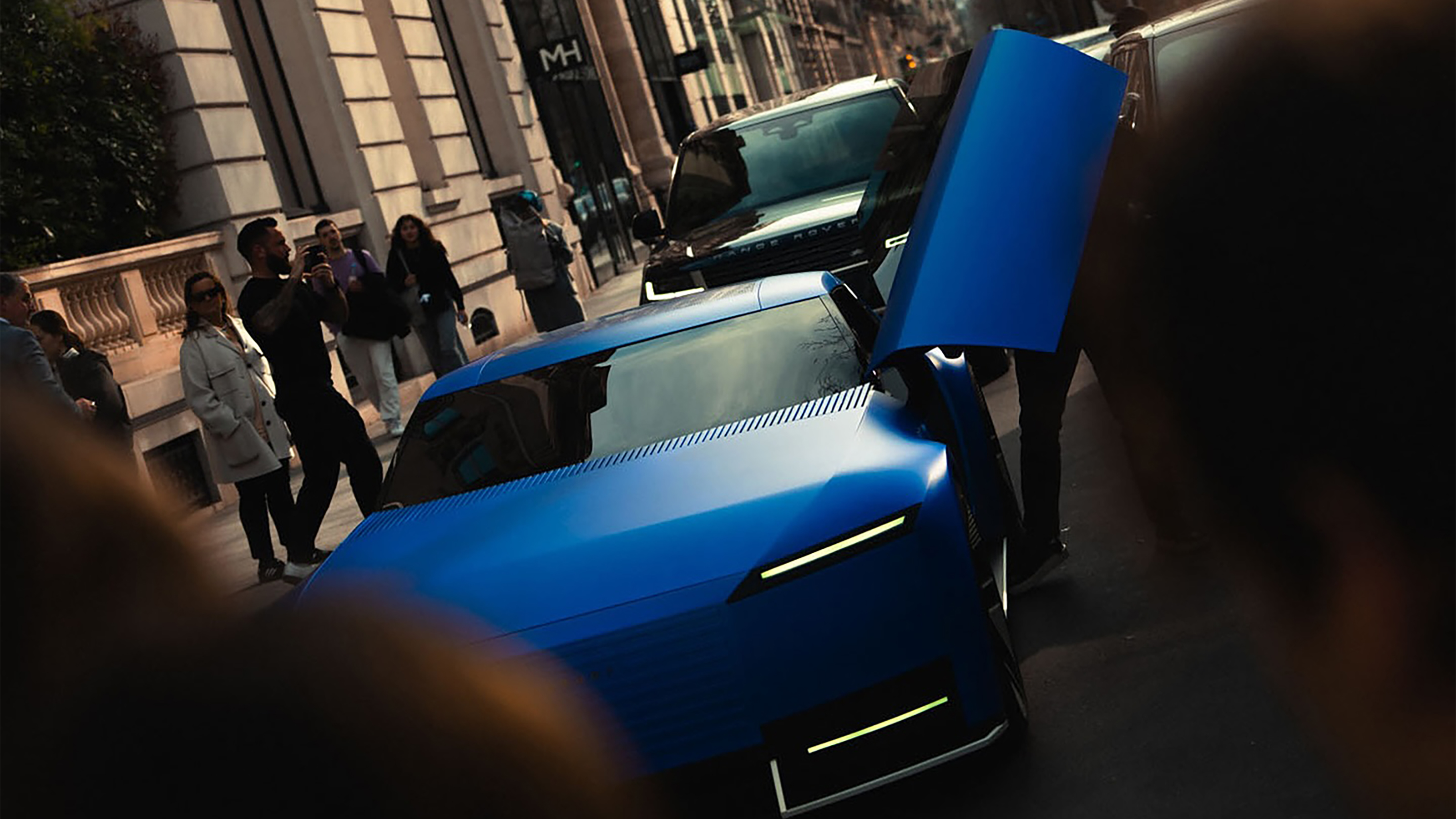 Jaguar Type 00 blue - front with door open