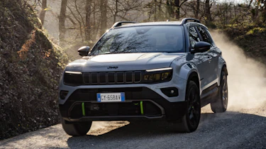 Jeep Avenger 4xe - front cornering