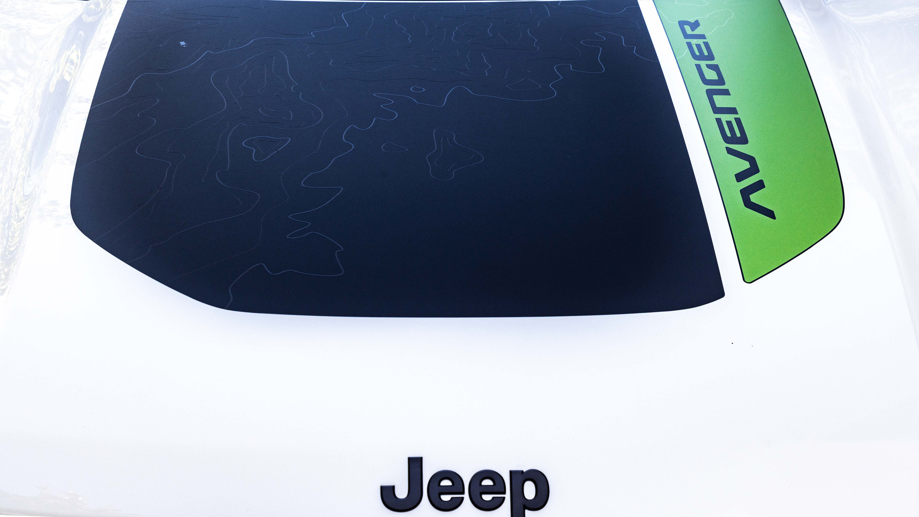 Jeep Avenger 4xe - bonnet decals 