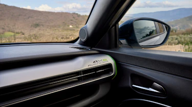 Jeep Avenger 4xe - front interior details