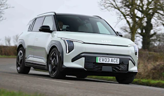 Kia EV3 - front cornering