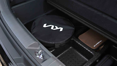 Kia EV3 -underfloor boot storage