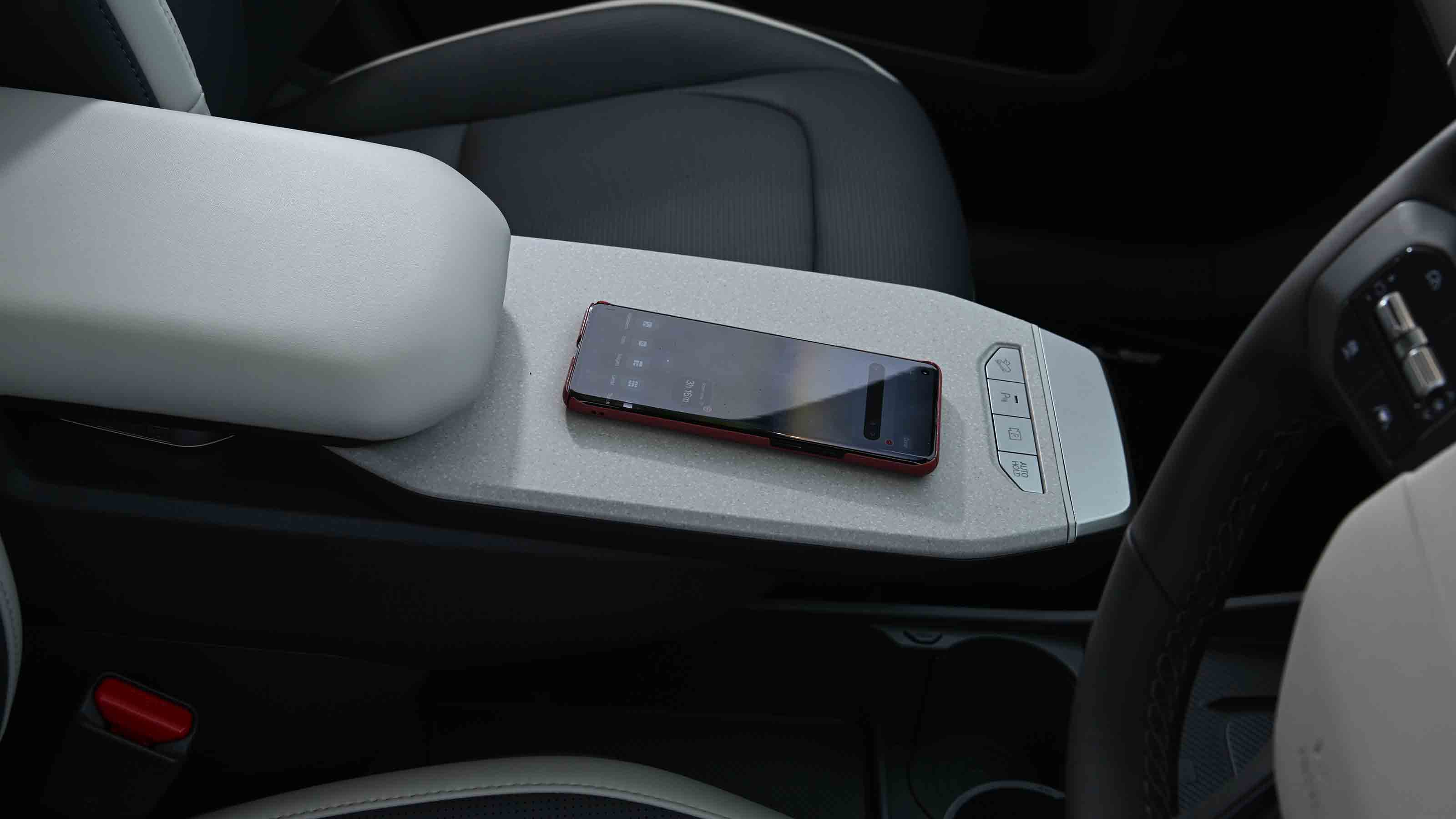 Kia EV3 - centre console