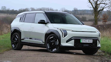 Kia EV3 - front corner static