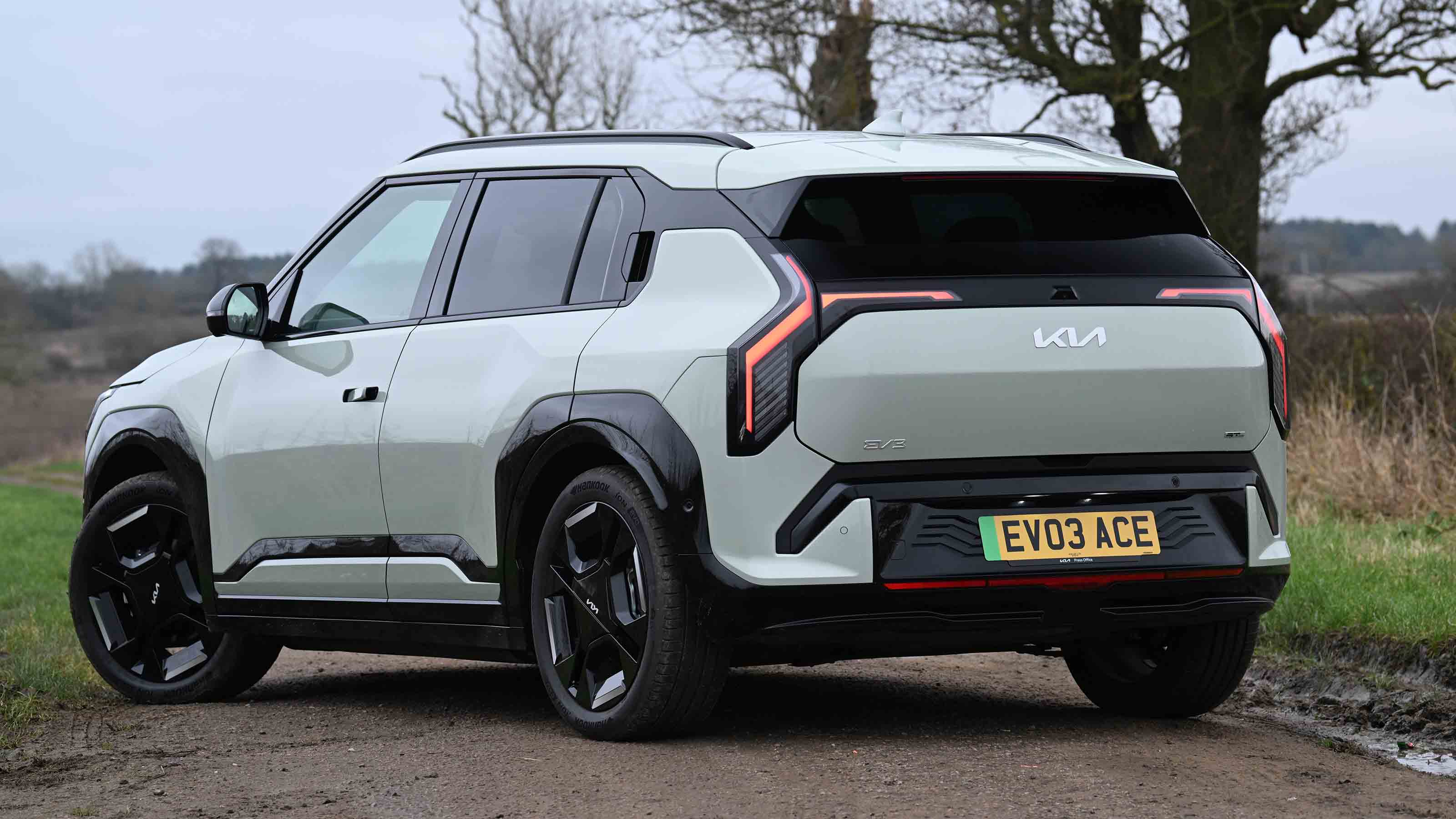 Kia EV3 - rear corner static
