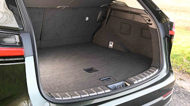 Lexus NX - boot