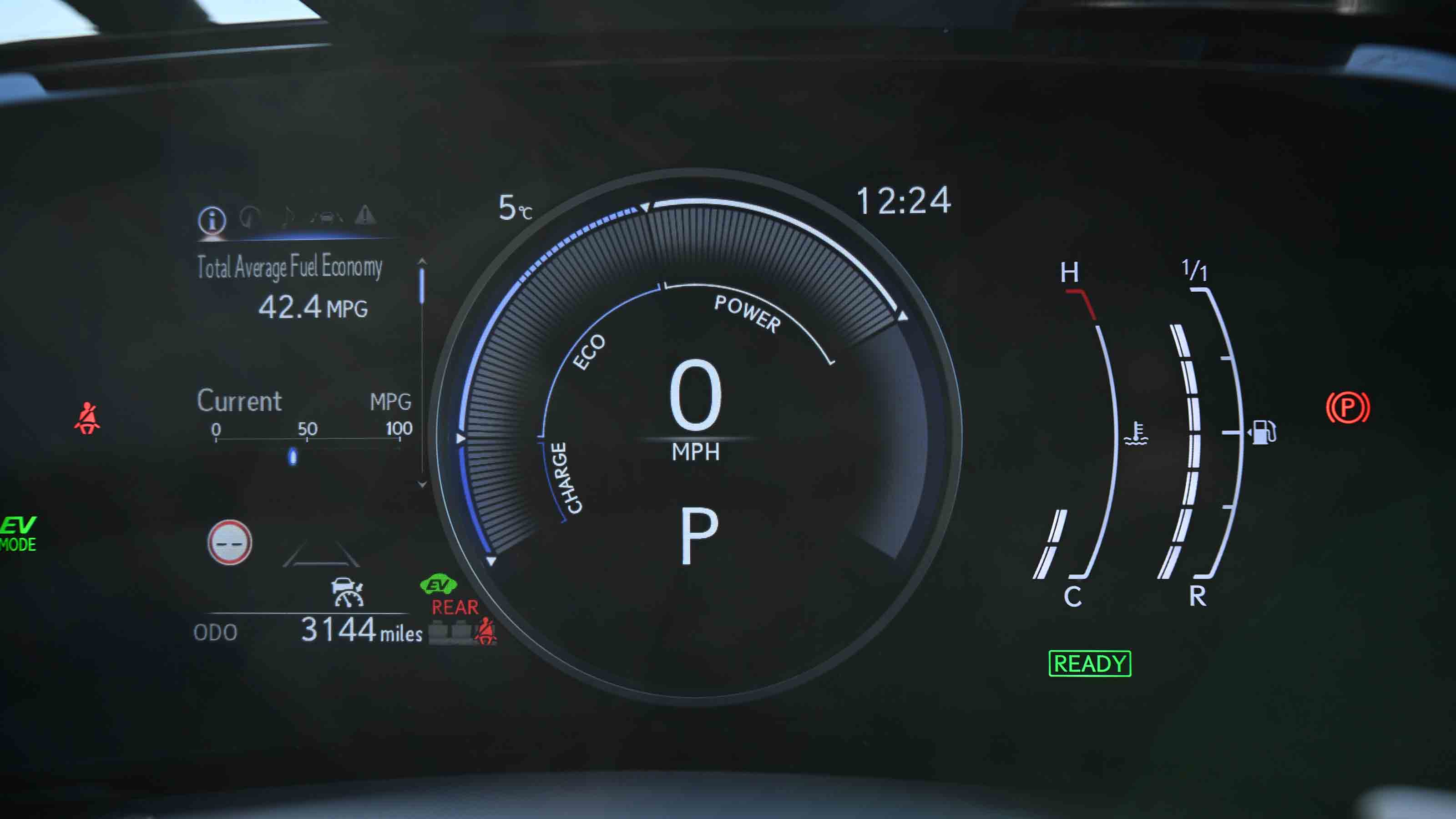 Lexus NX - digital instruments