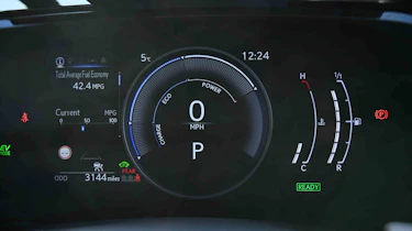 Lexus NX - digital instruments