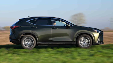 Lexus NX - side