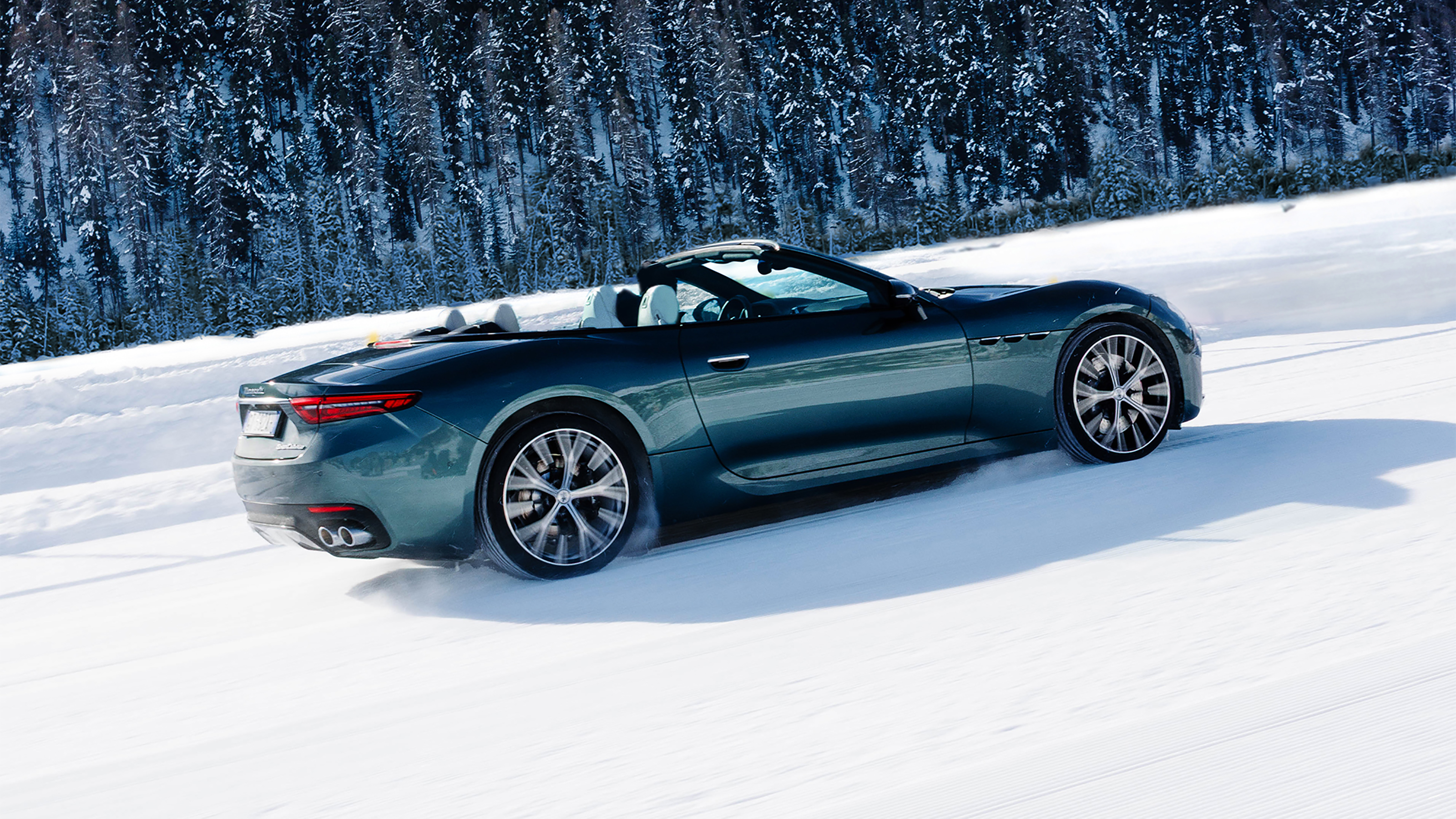 Maserati GranCabrio - rear static
