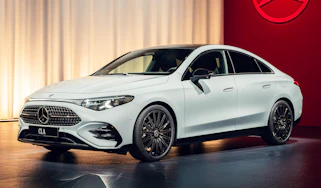Mercedes CLA - front static