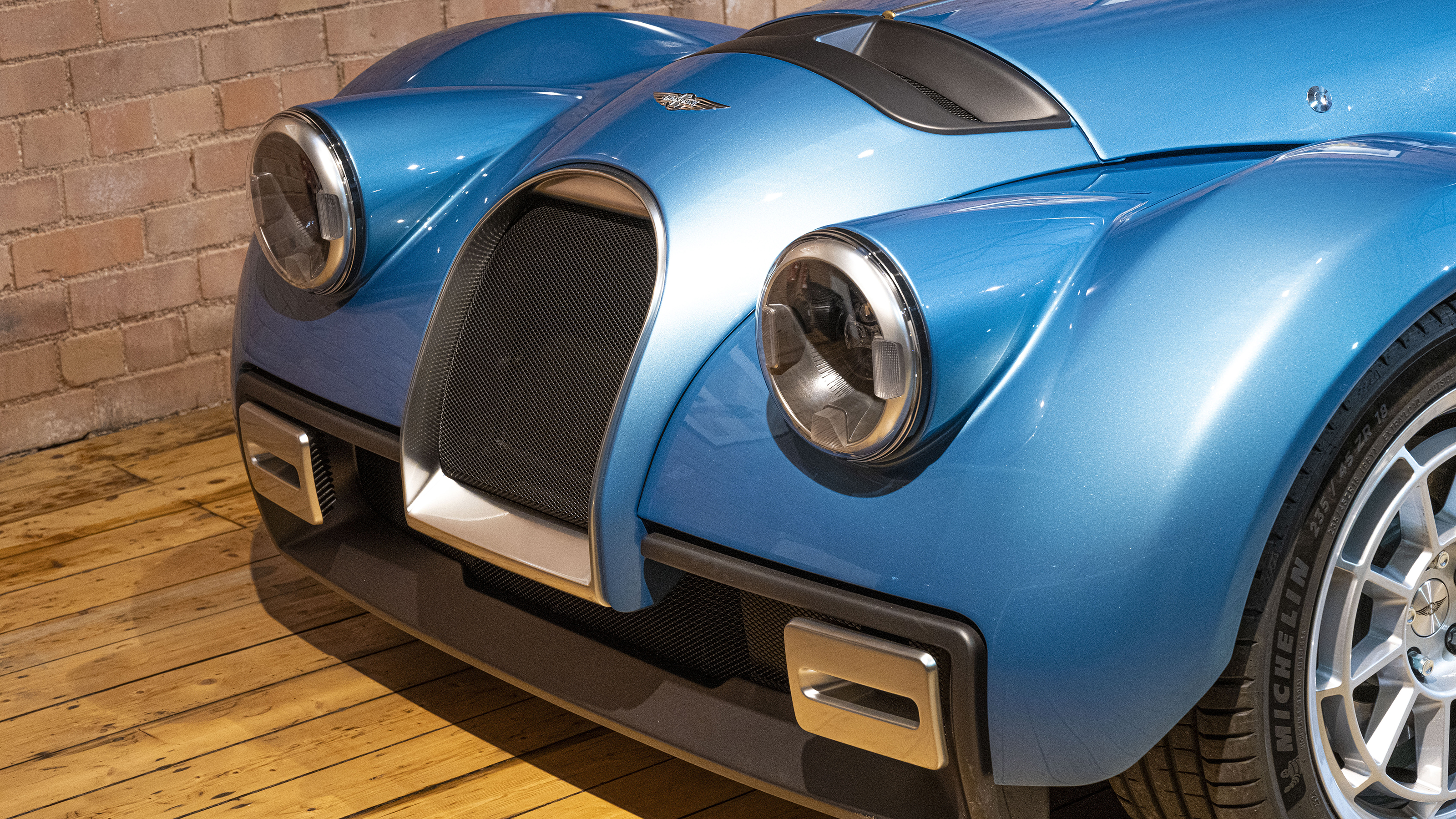 Morgan Supersport soft-top - front