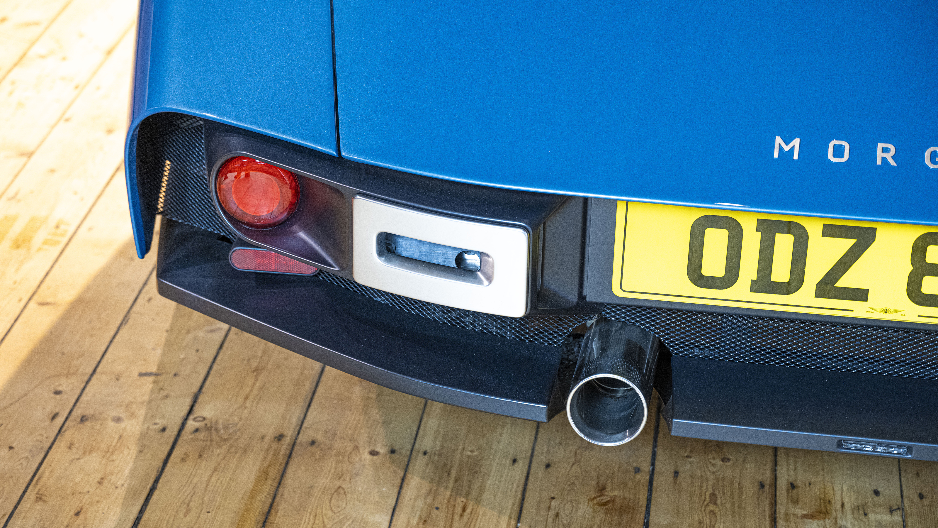 Morgan Supersport soft-top - rear lights 