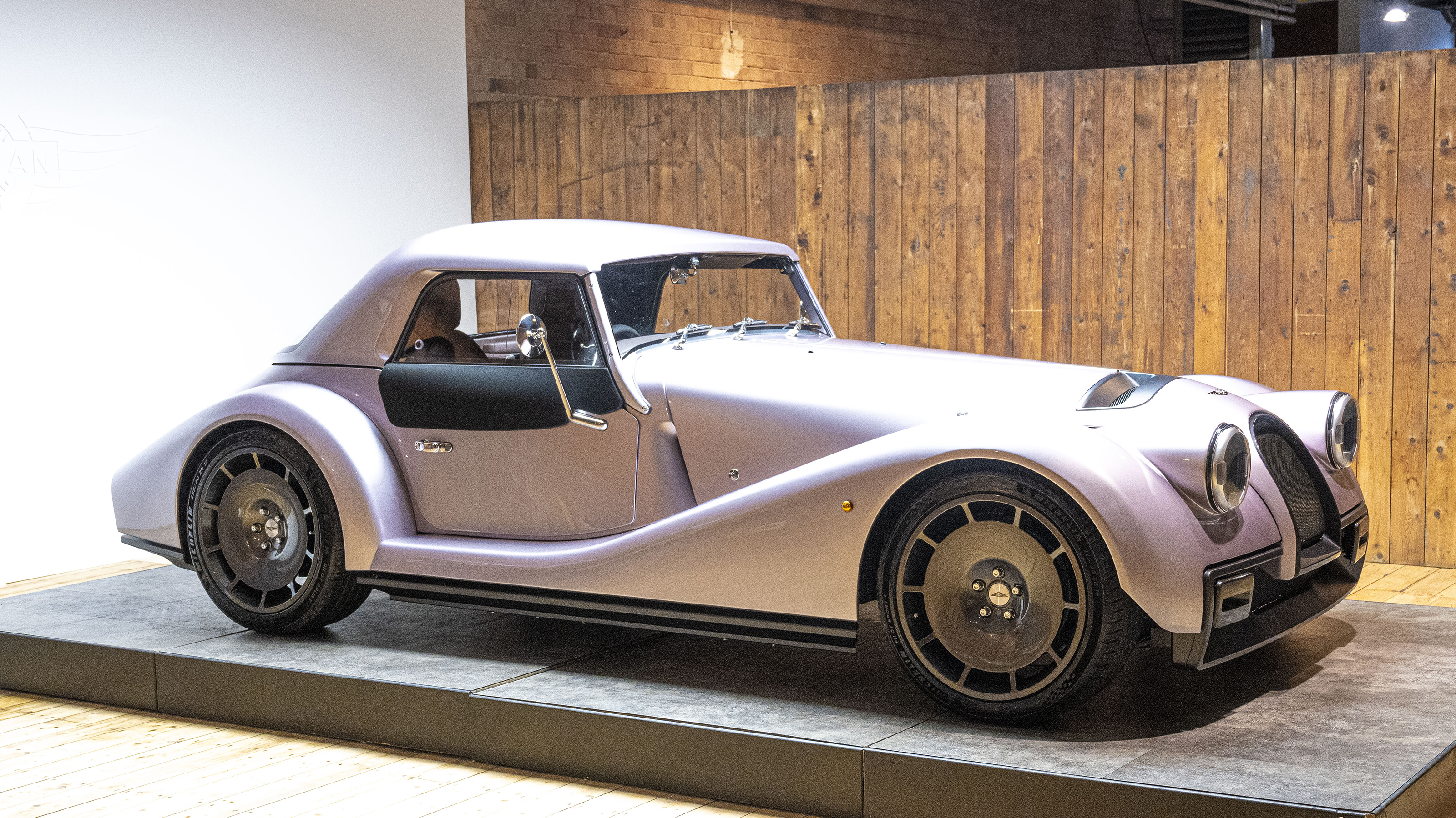Morgan Supersport hard-top - front quarter