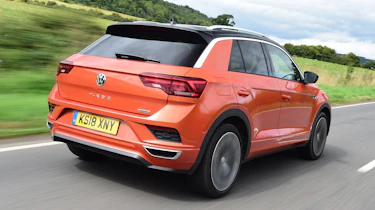 Volkswagen T-Roc - rear tracking