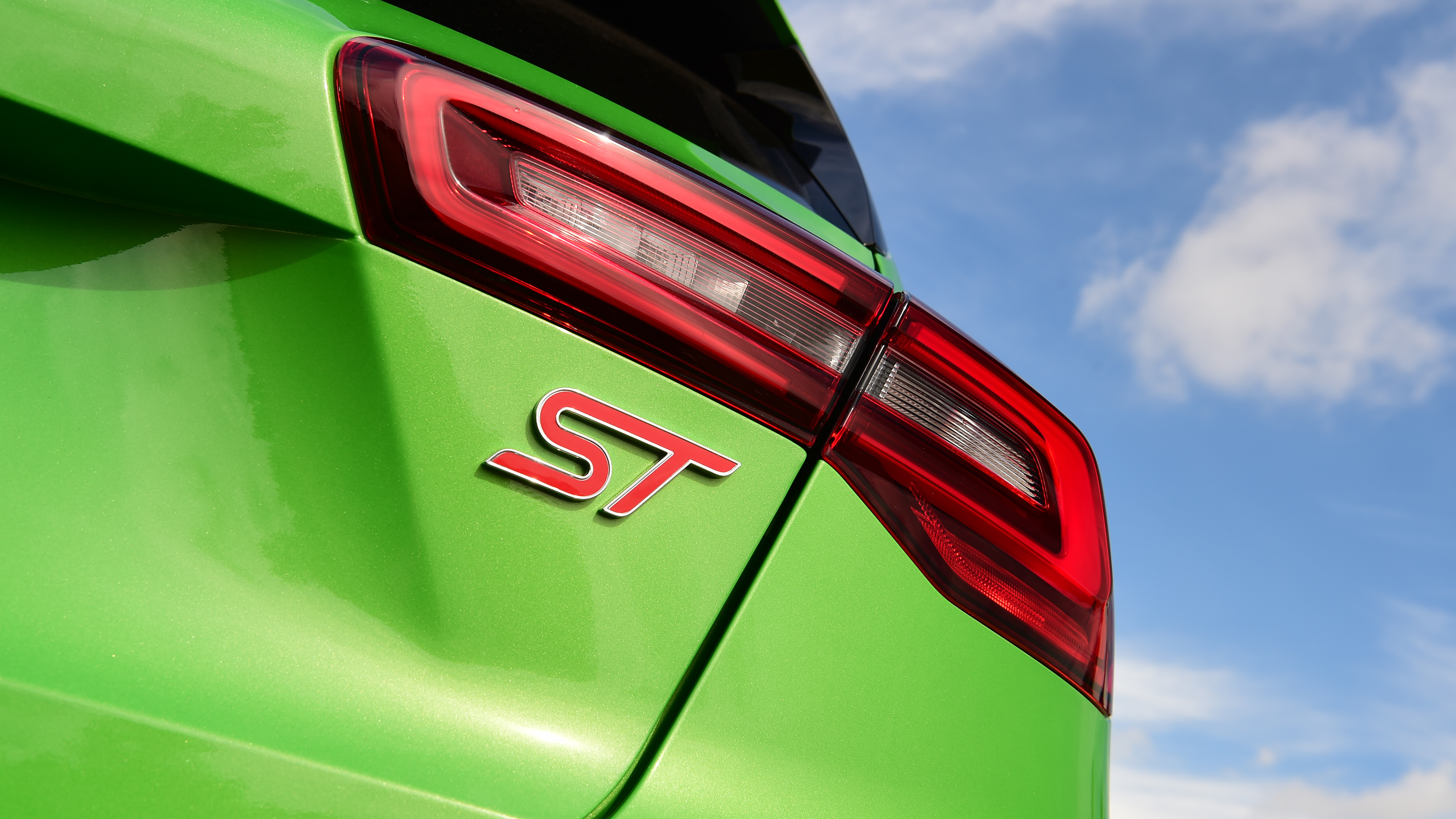 Ford Focus ST - 'ST' badge