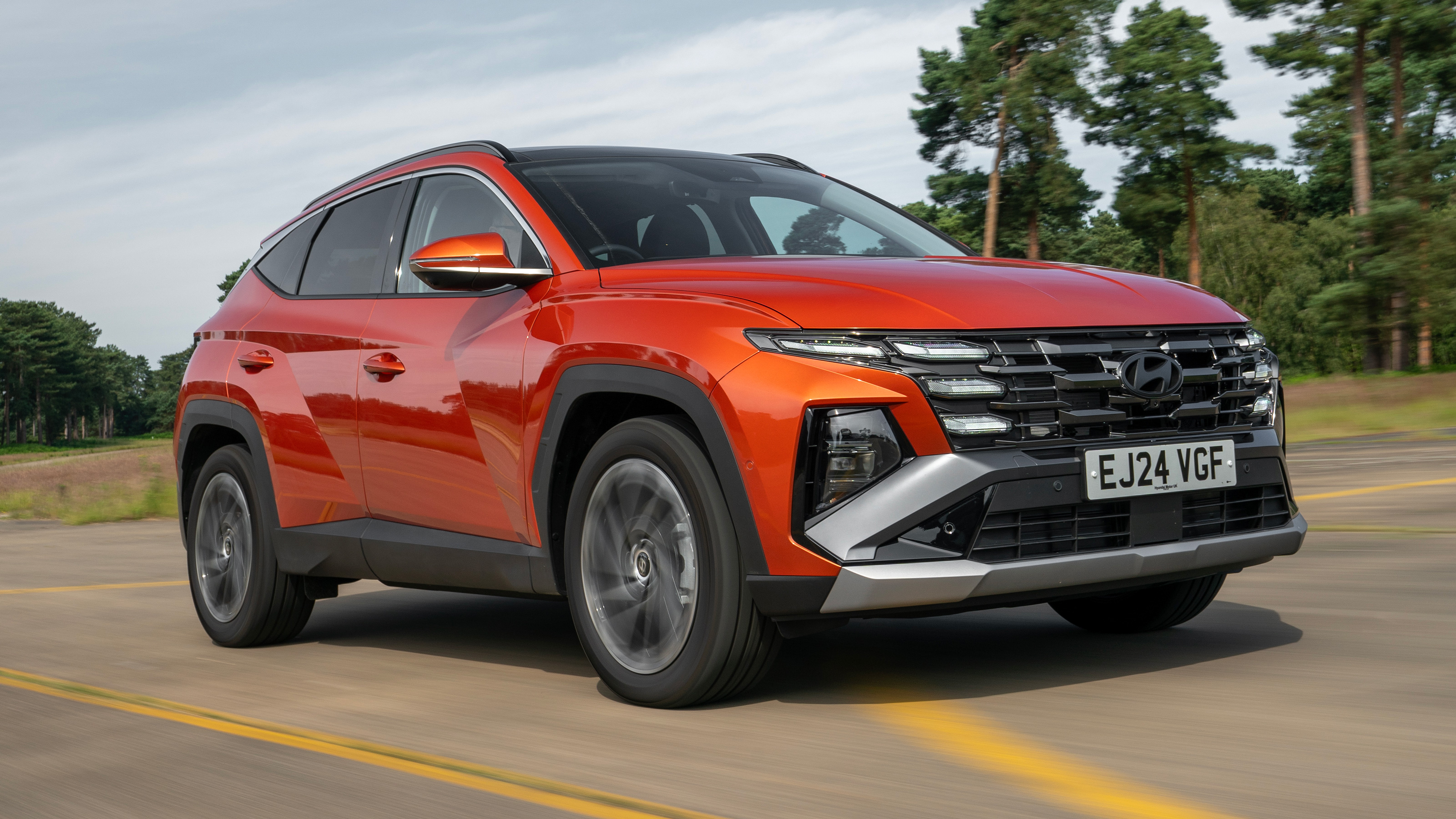 Hyundai Tucson - front tracking