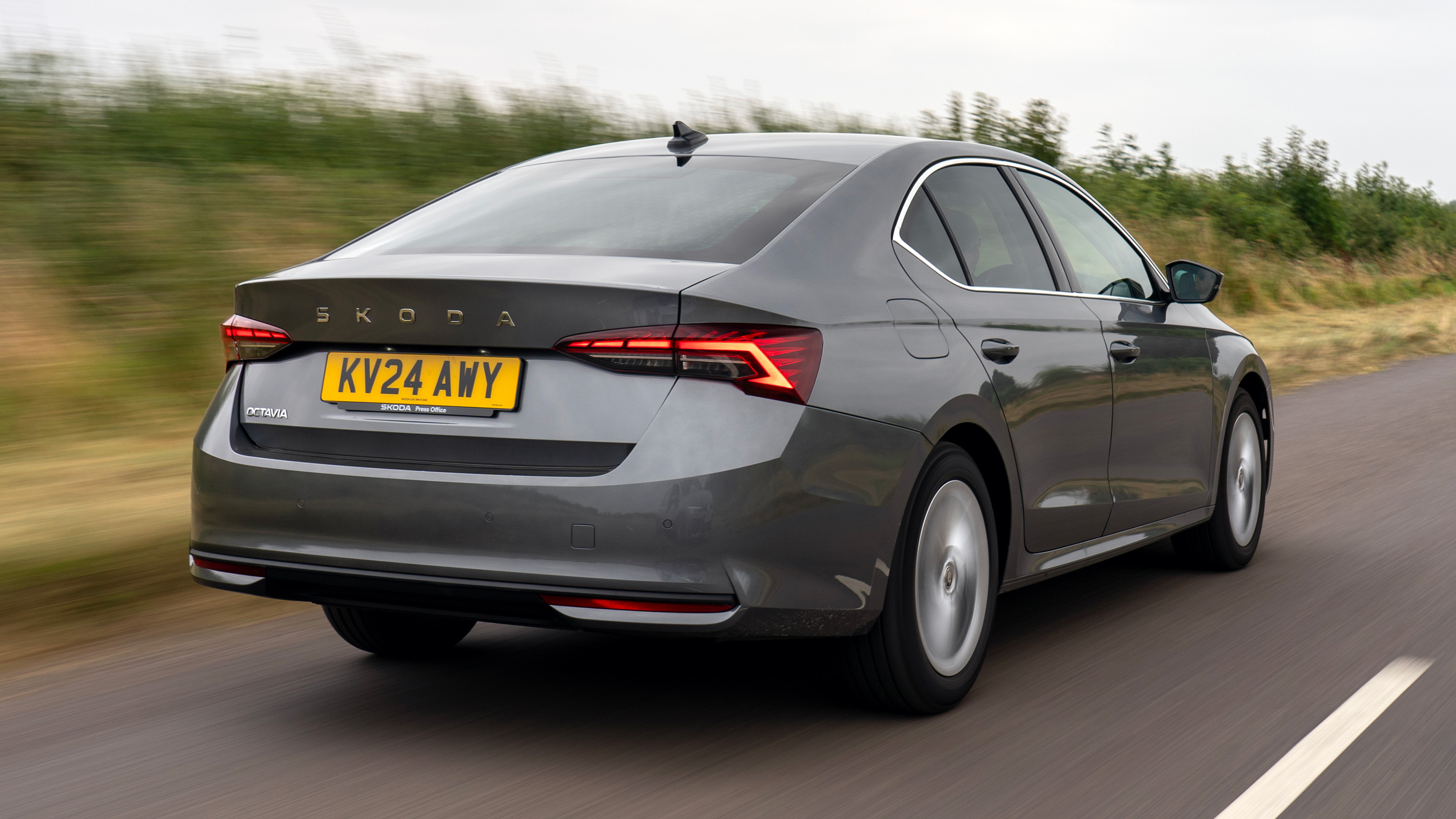 Skoda Octavia - rear tracking