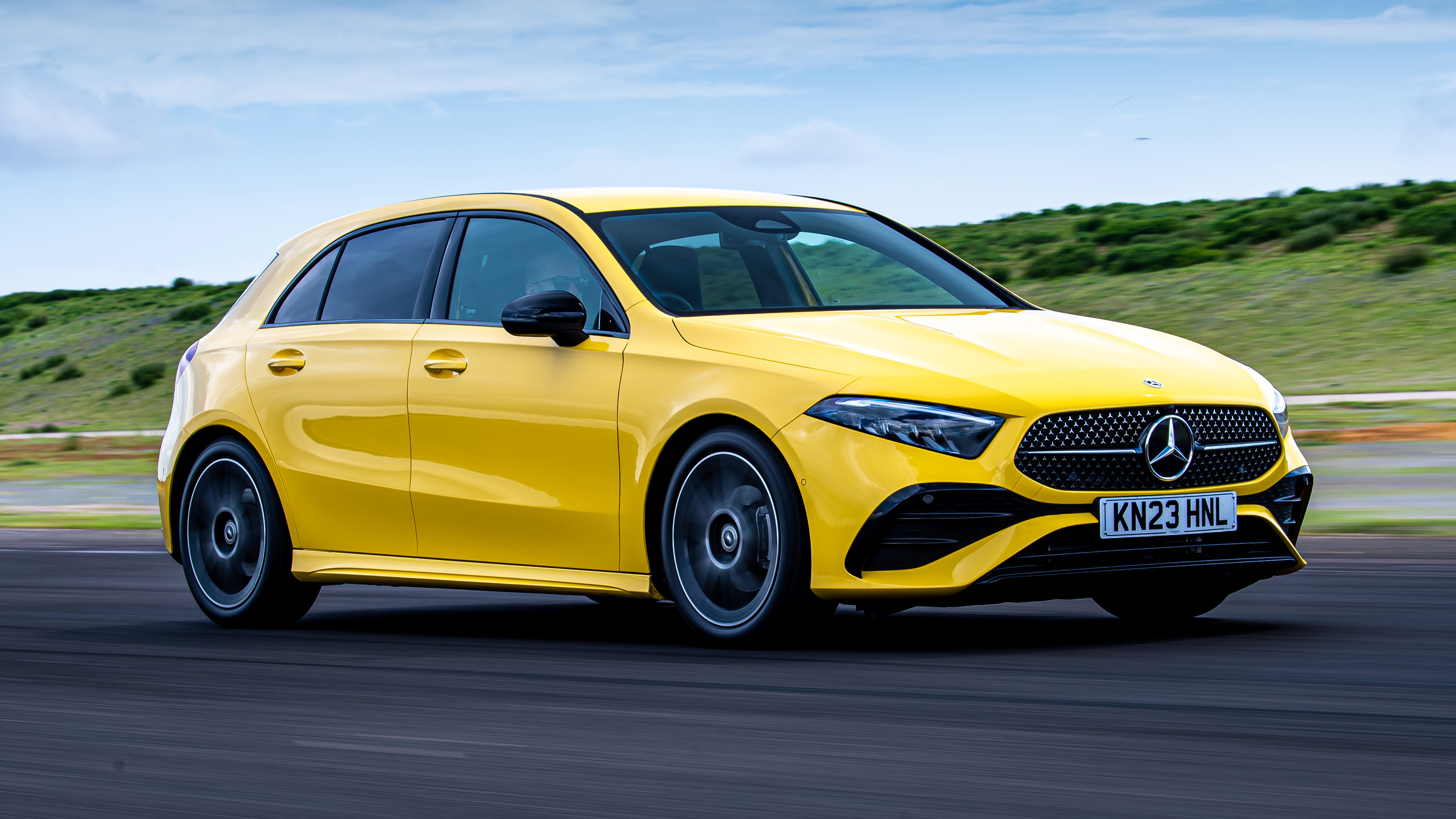 Mercedes A-Class - front tracking