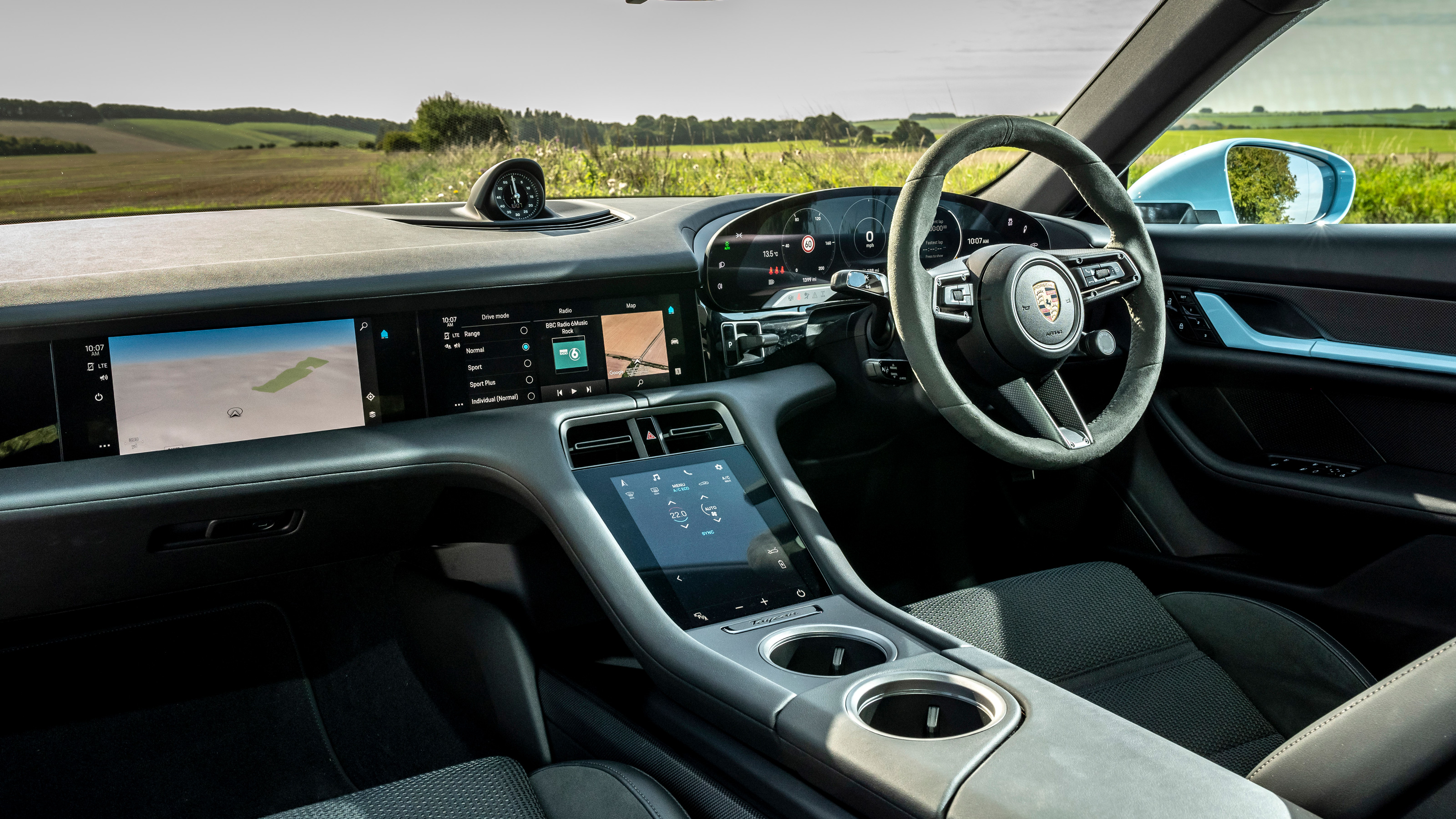 Porsche Taycan - interior