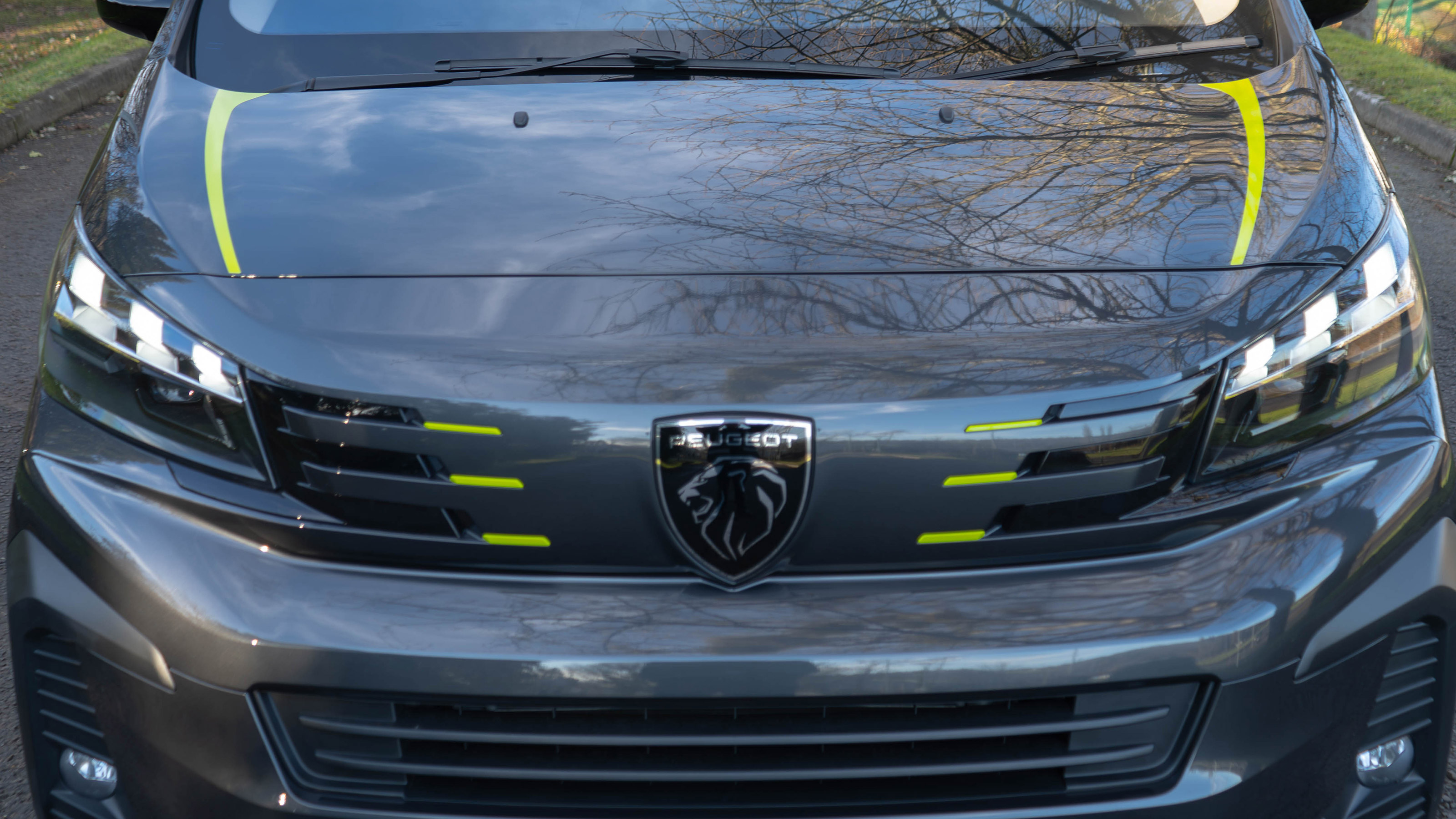 Peugeot Expert Sport - front detail
