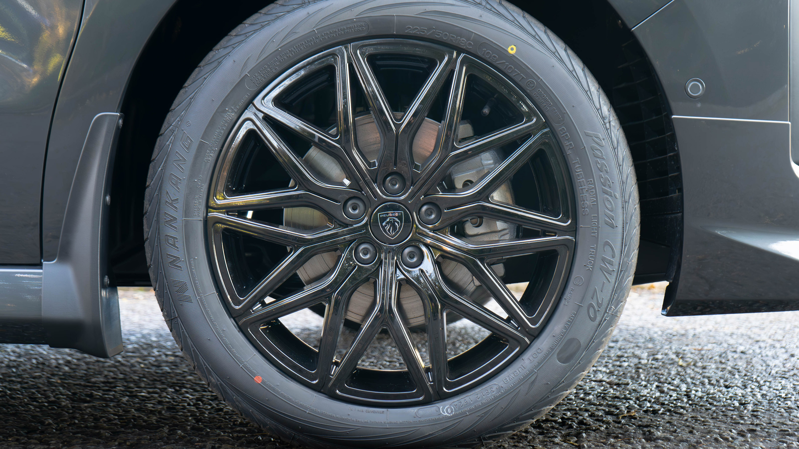 Peugeot Expert Sport - wheel