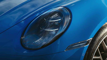Porsche 911 - head light