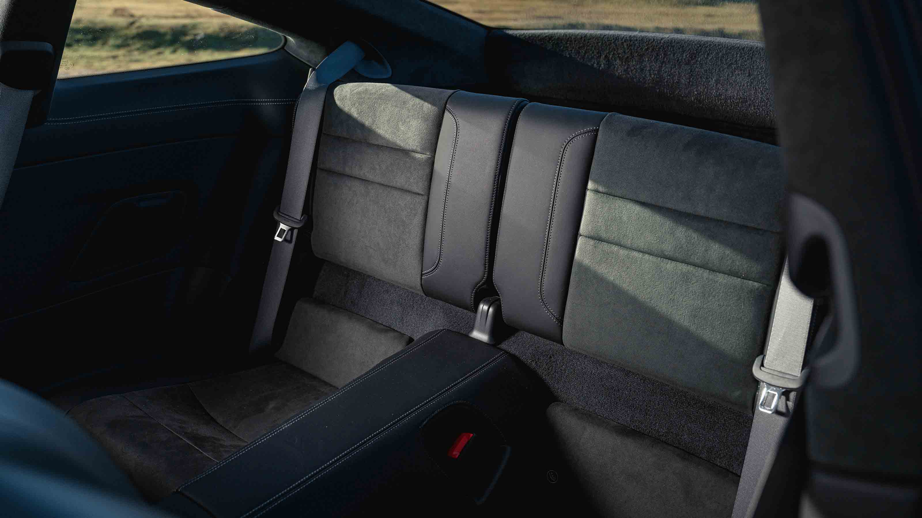 Porsche 911 - rear seats