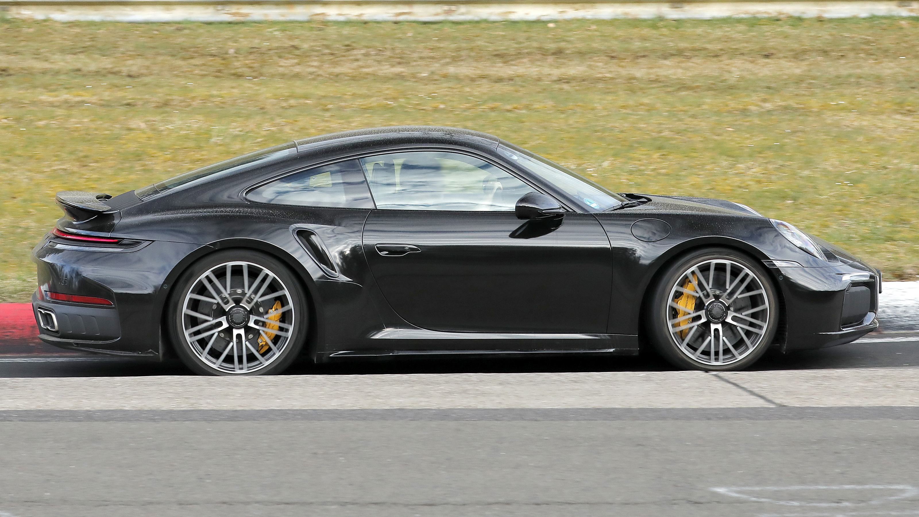 Porsche 911 Turbo S Facelift - side profile