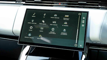 Range Rover Sport - infotainment screen