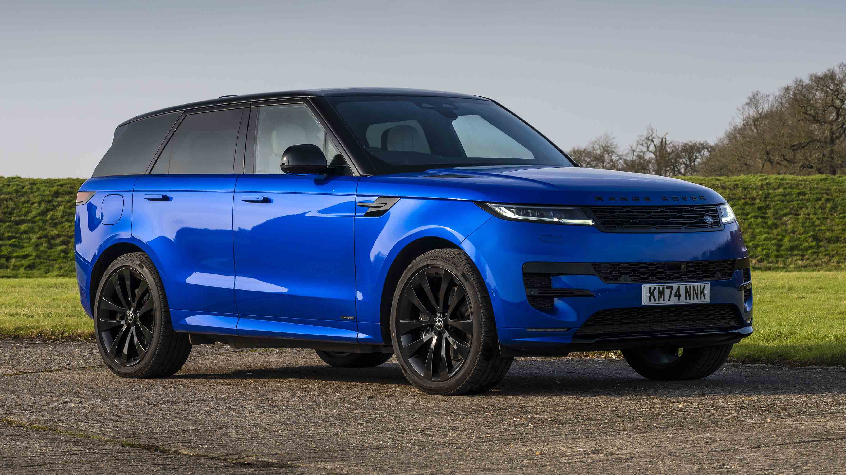 Range Rover Sport - front corner static