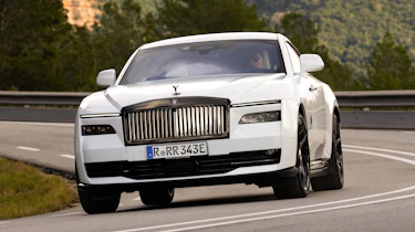 Rolls-Royce Spectre Black Badge - front cornering