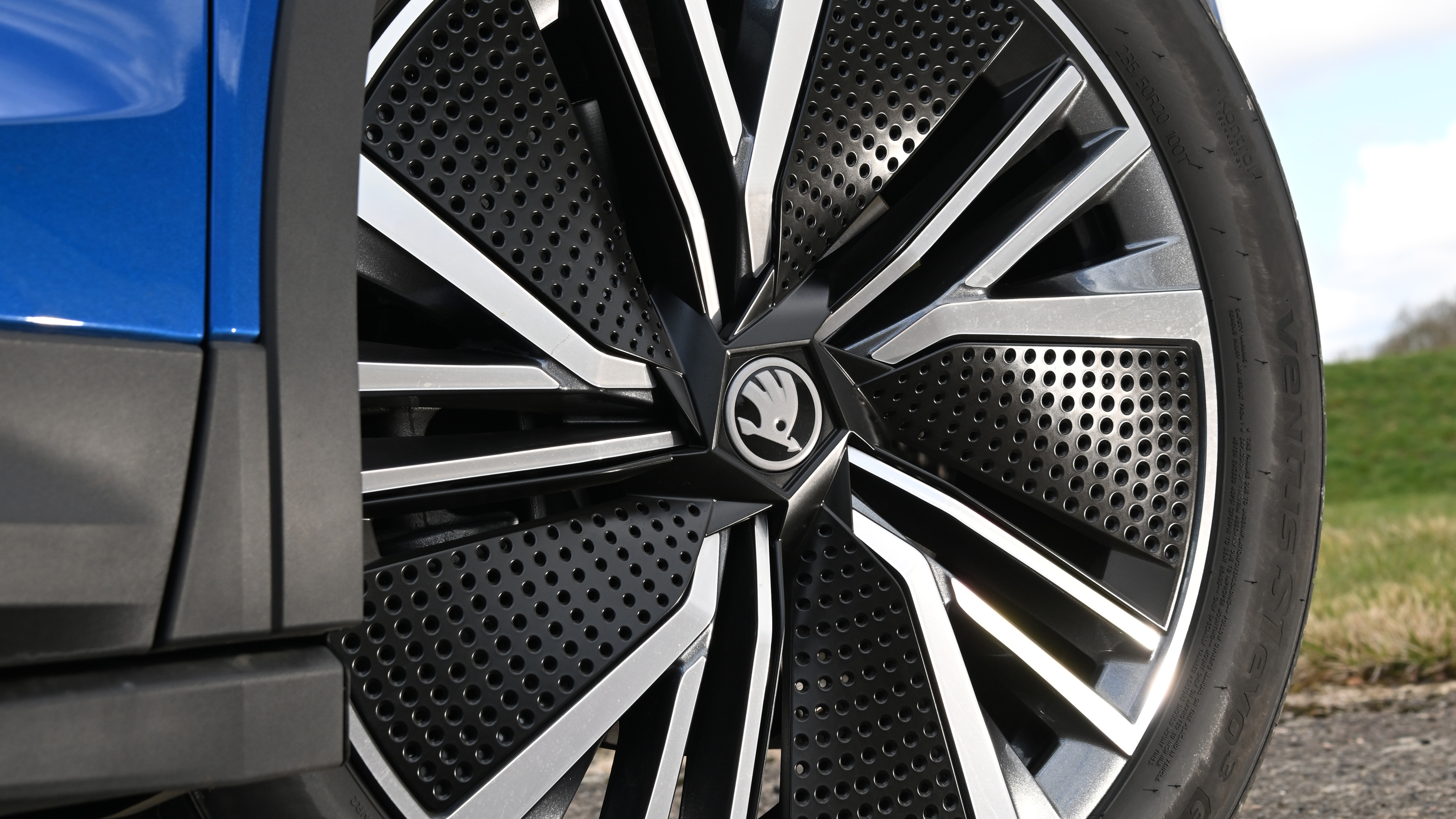 Skoda Elroq - front wheel close up
