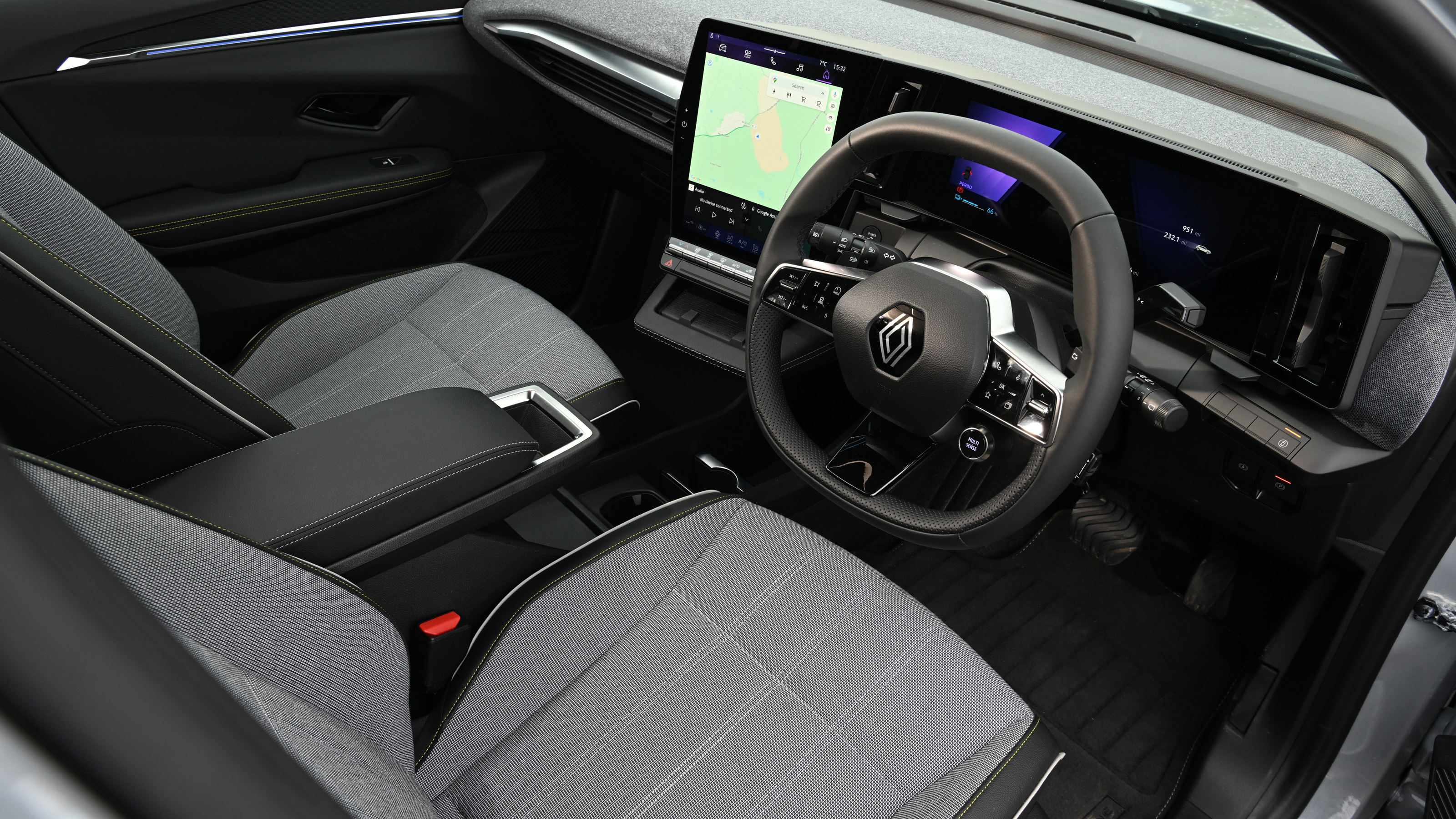 Renault Megan E-Tech - interior