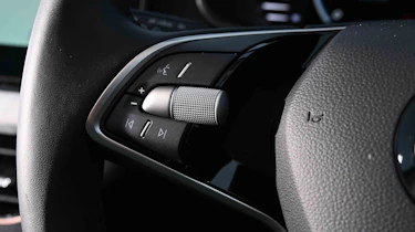 Skoda Kamiq - steering wheel buttons