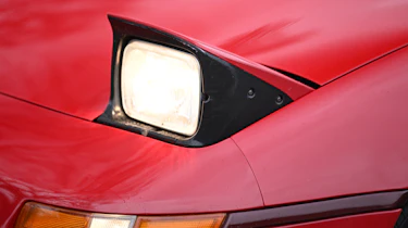Toyota MR2 Mk2 - headlight