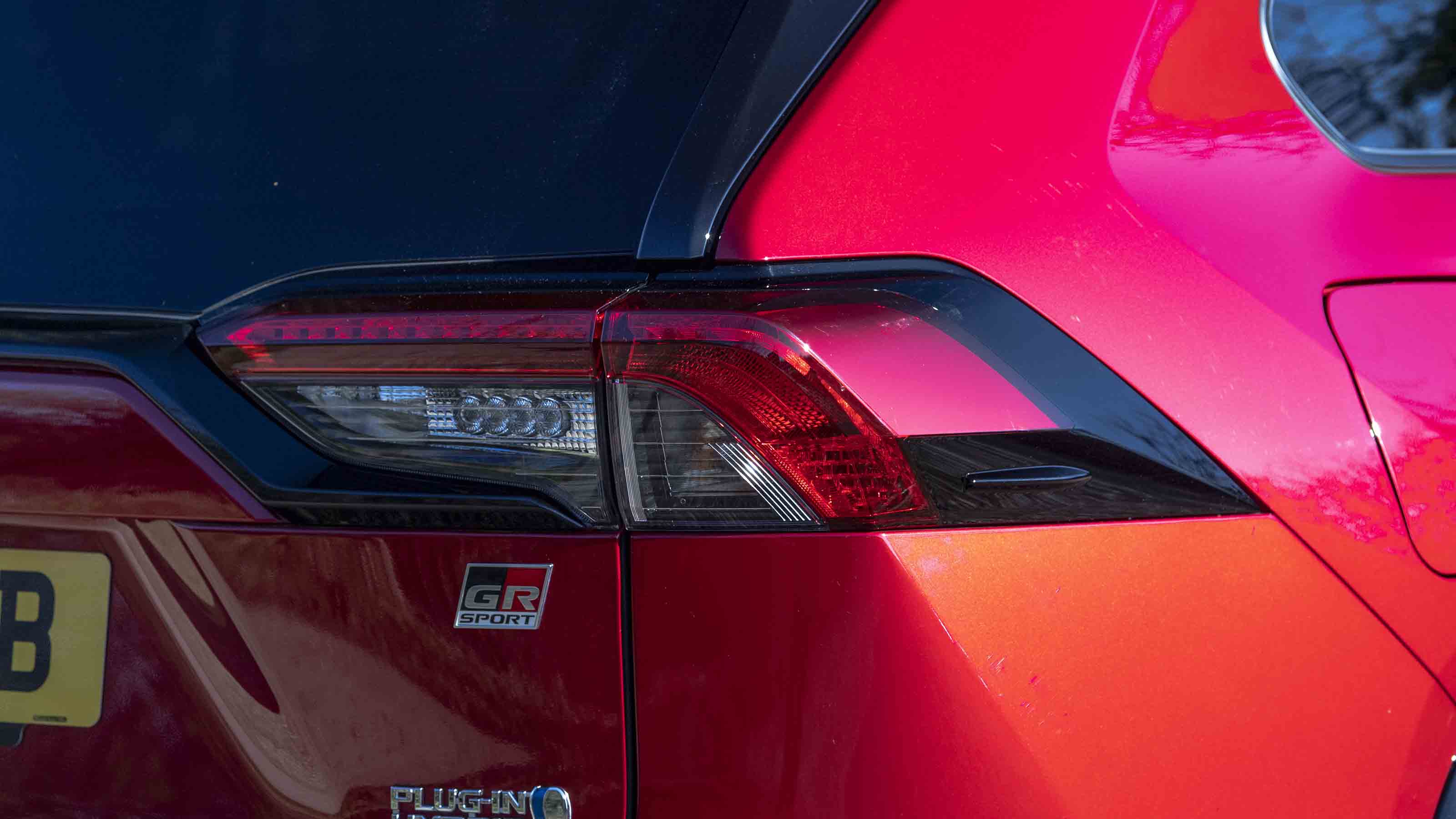 Toyota RAV4 - rear light detail