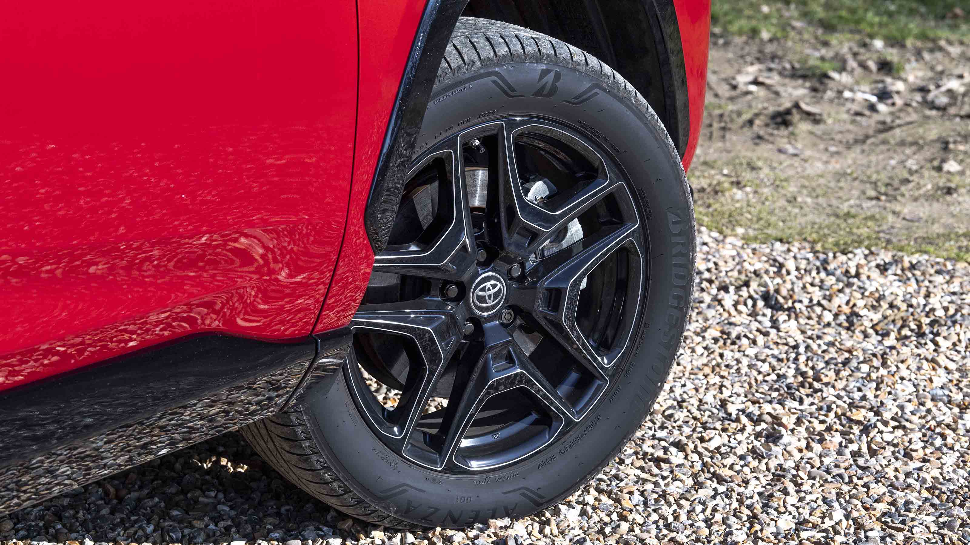 Toyota RAV4 - alloy wheel detail