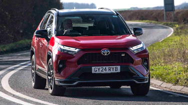Toyota RAV4 - front cornering