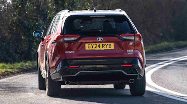 Toyota RAV4 - rear, full width