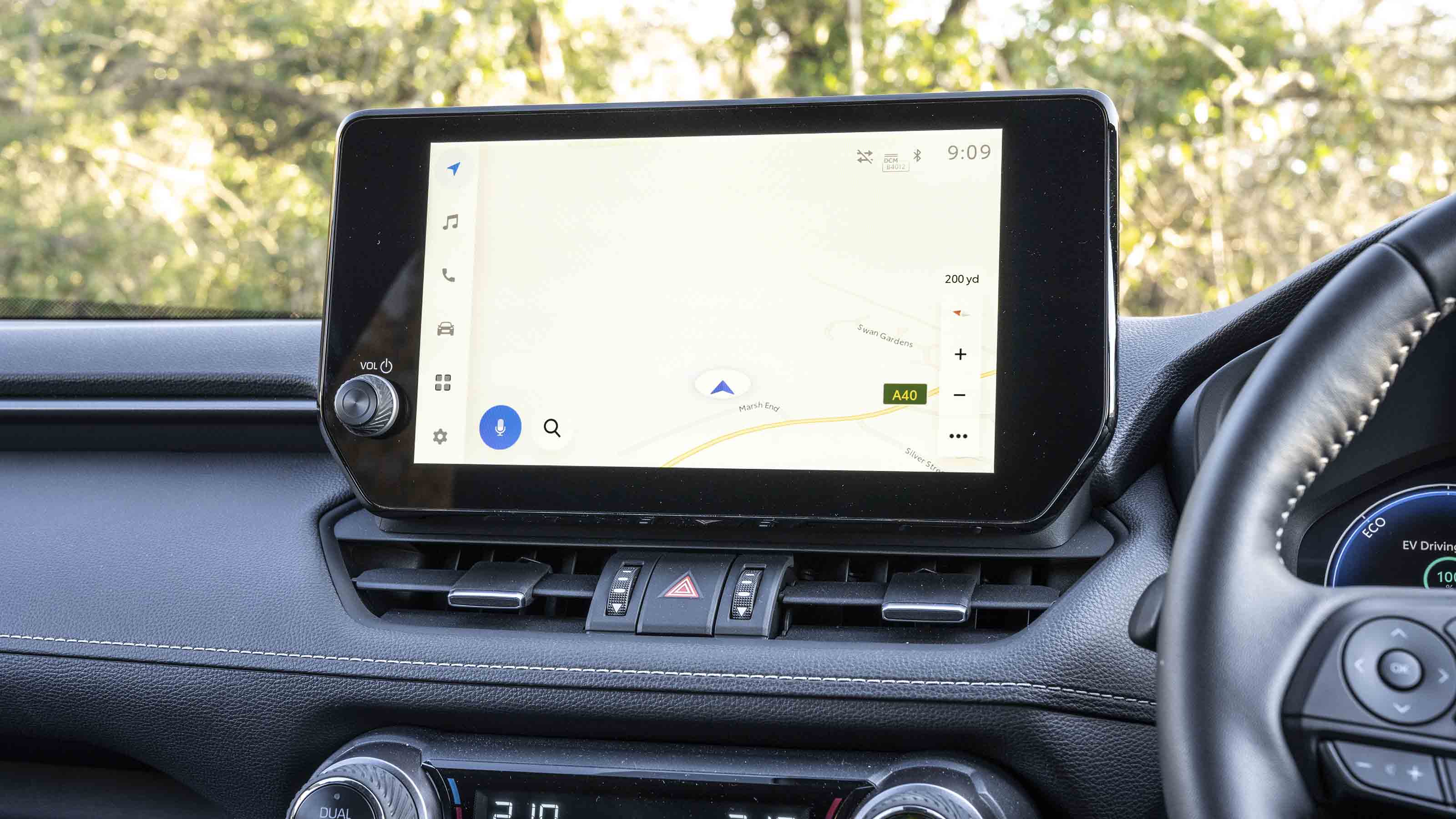 Toyota RAV4 - infotainment, sat-nav