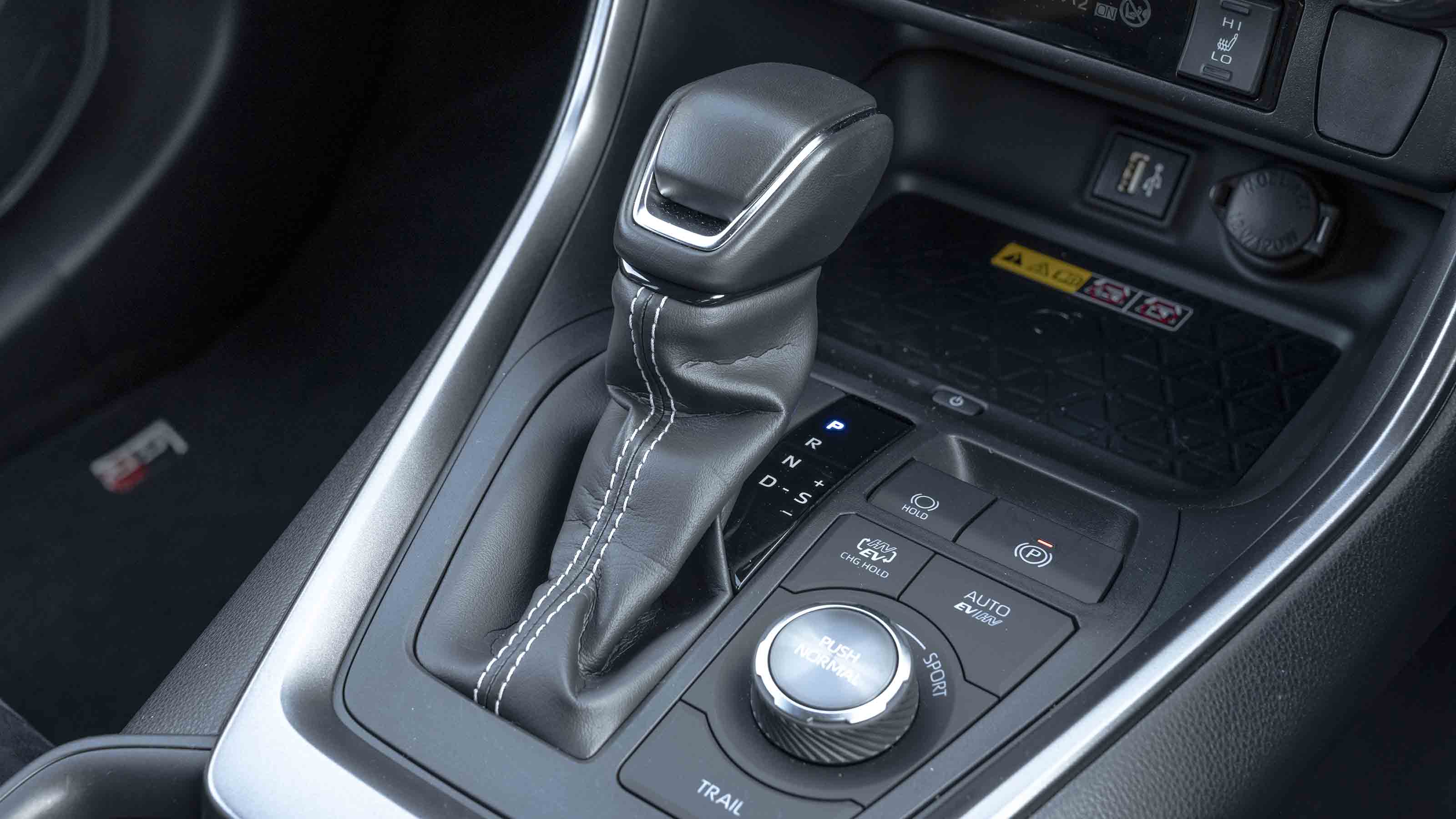 Toyota RAV4 - gear selector