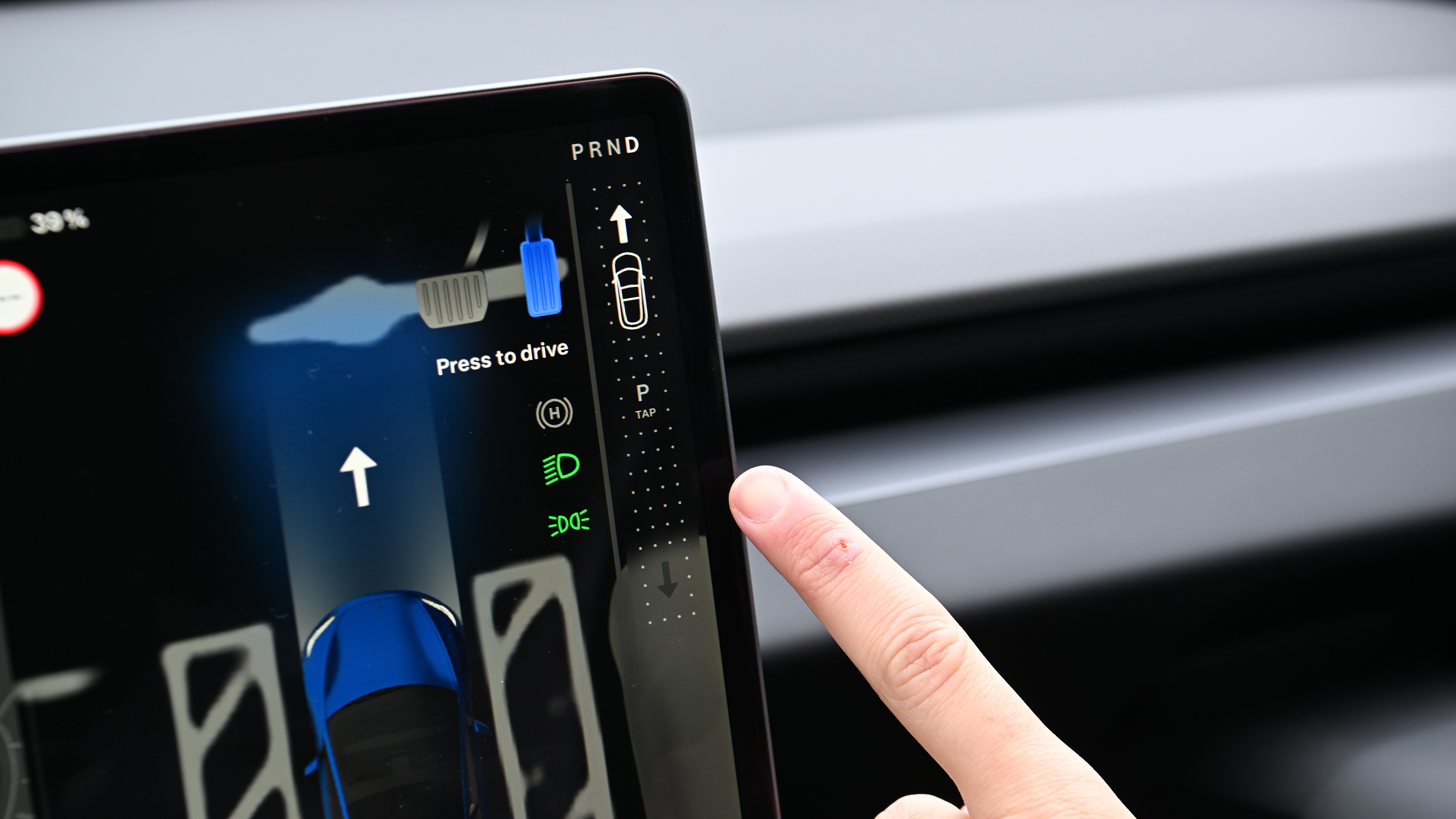 Tesla Model 3 Mk2 - gear selector screen