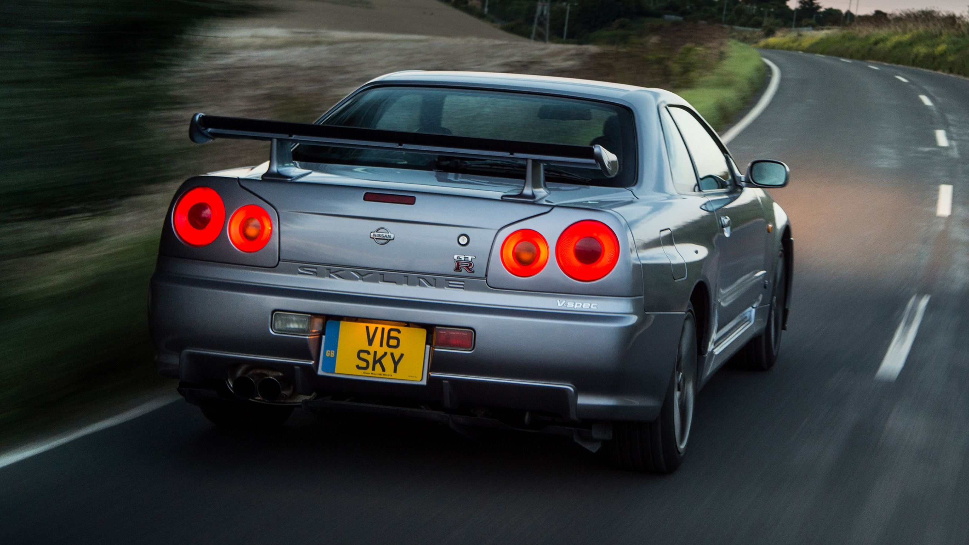 2 Fast 2 Furious - Nissan Skyline R34 GTR