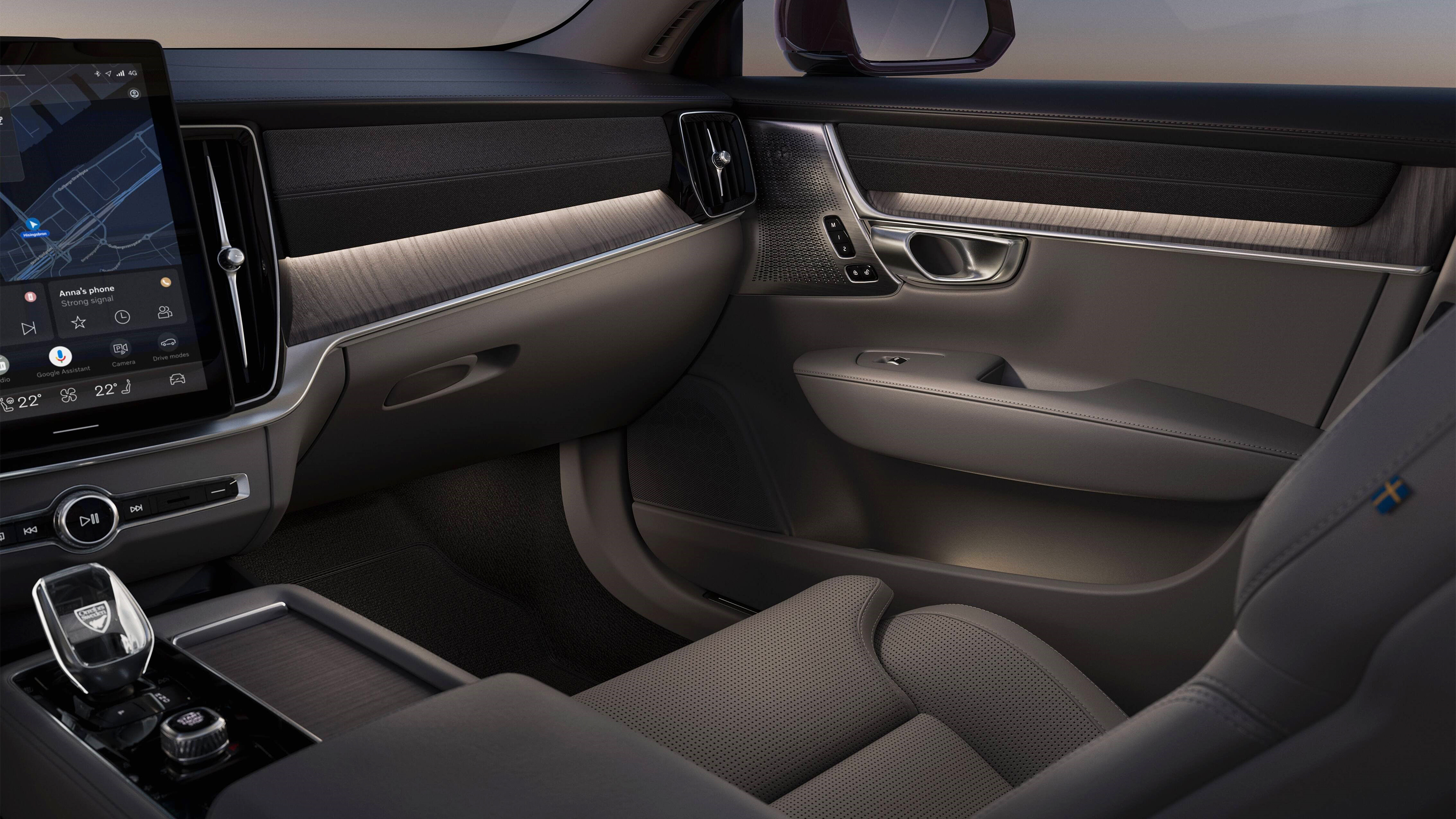 2026 Volvo S90 plug-in hybrid - passenger area